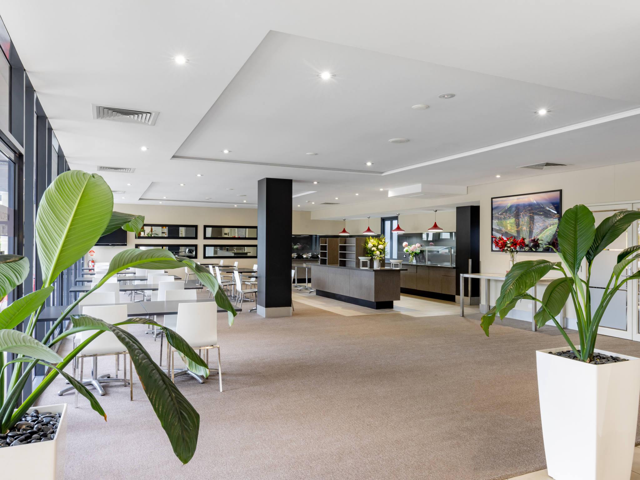 Mercure Brisbane Garden 4* Upper Mount Gravatt