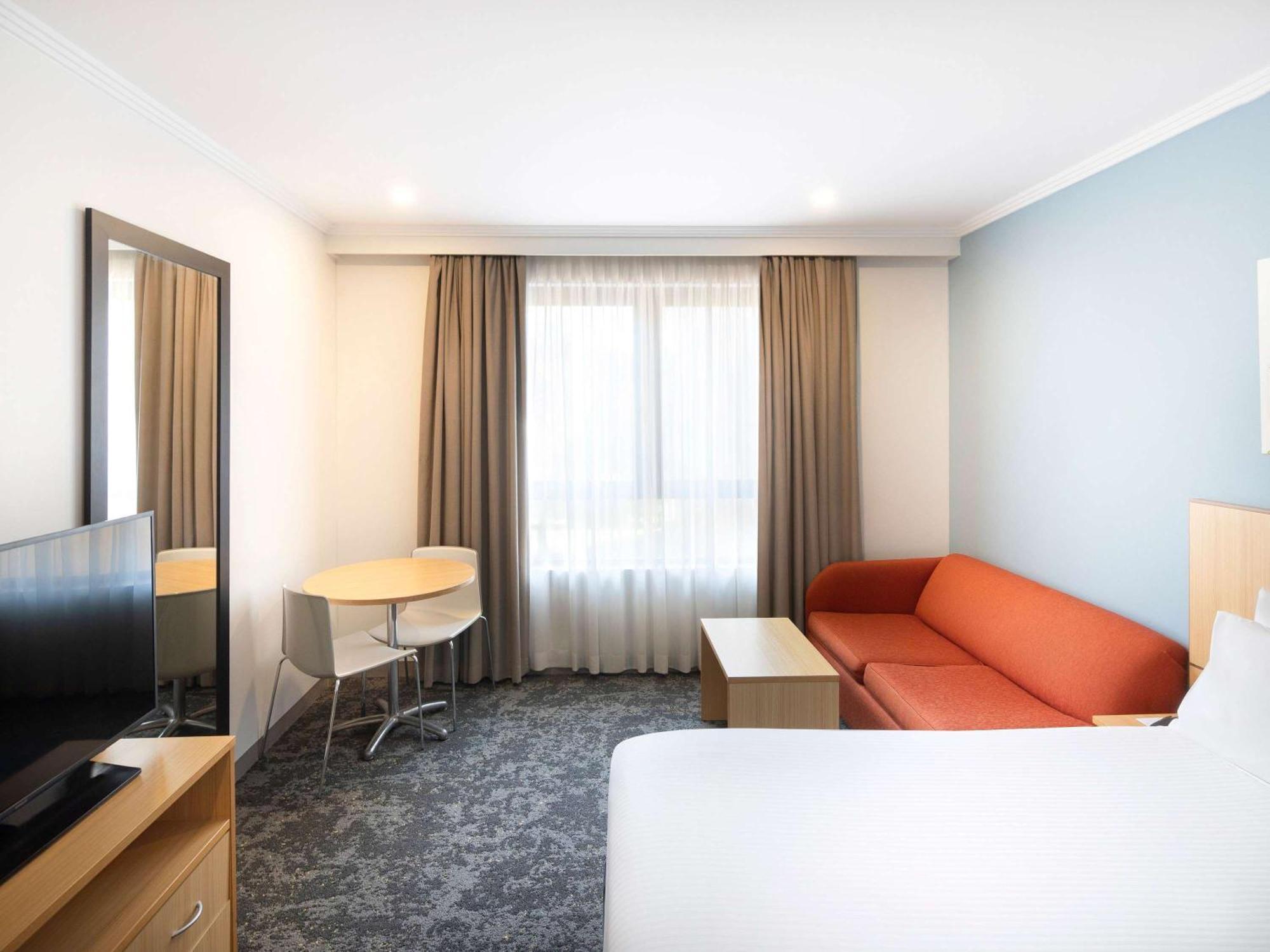 Hotel Mercure Brisbane Garden 4*